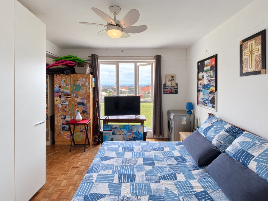 1 Bedroom Property for Sale in Fish Hoek Western Cape